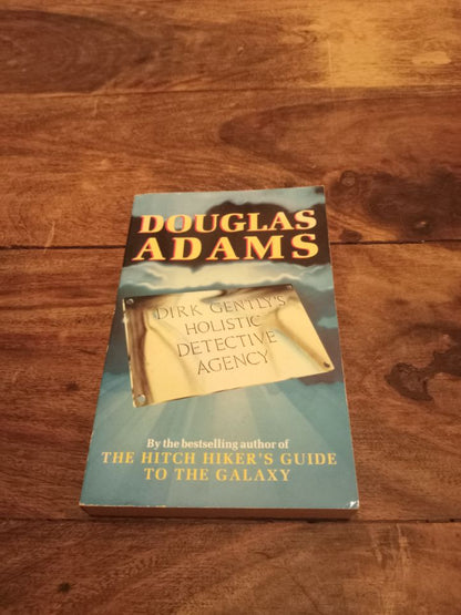 Dirk Gently's Holistic Detective Agency Douglas Adams Pan Macmillan 1988