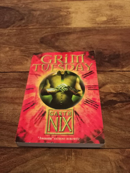 Grim Tuesday The Keys to the Kingdom #2 Garth Nix HarperCollins 2004