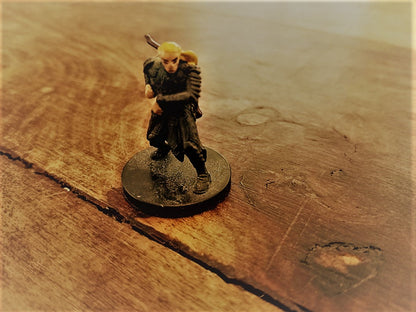 Dungeons & Dragons Miniatures Elf Stalker (Underdark)